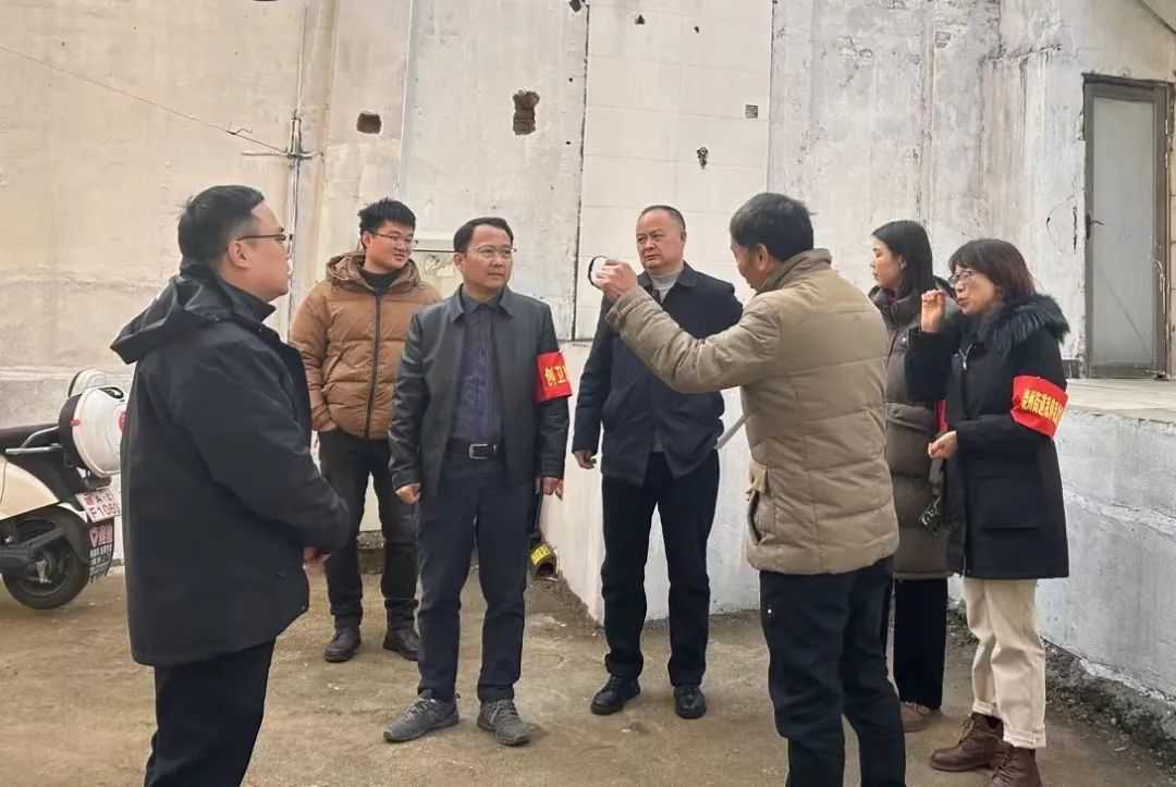 创卫在行动 | 校长张景辉深入包干社区调研指导创国卫工作