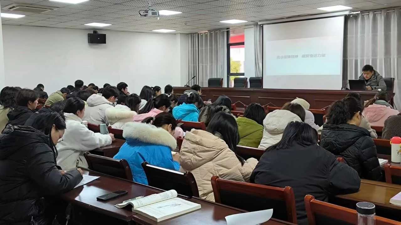 学习雷锋日特辑 | 传承雷锋精神 凝聚奋进力量