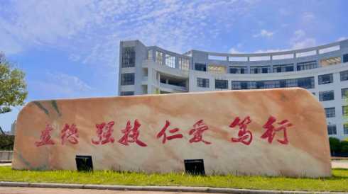 “爱我上饶 当好主人翁”主题征文 | 桂香中的白衣梦